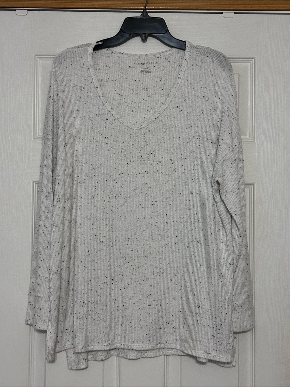 Women's V-Neck Speckled Knit Top - White